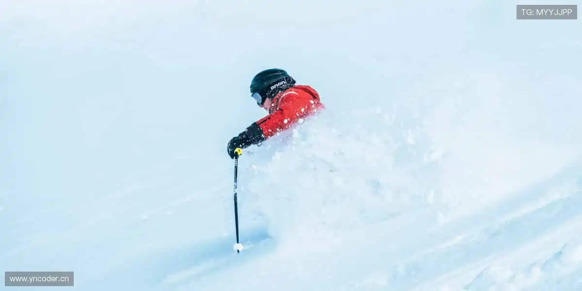 🔥 周边好物，让热爱从赛场延伸到生活！